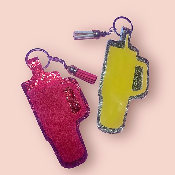 MINI 40 oz tumbler Keychains - Picture 2 of 2